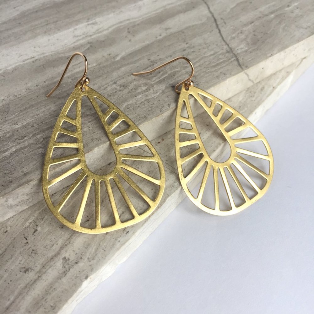Gold hoop Sun Ray Earrings